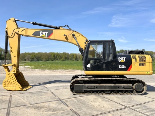 Excavator CAT 320D2